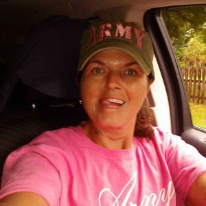 Meet your Posher, Carrie